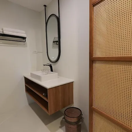 Yolo Bangkok Boutique Hotel Exterior photo