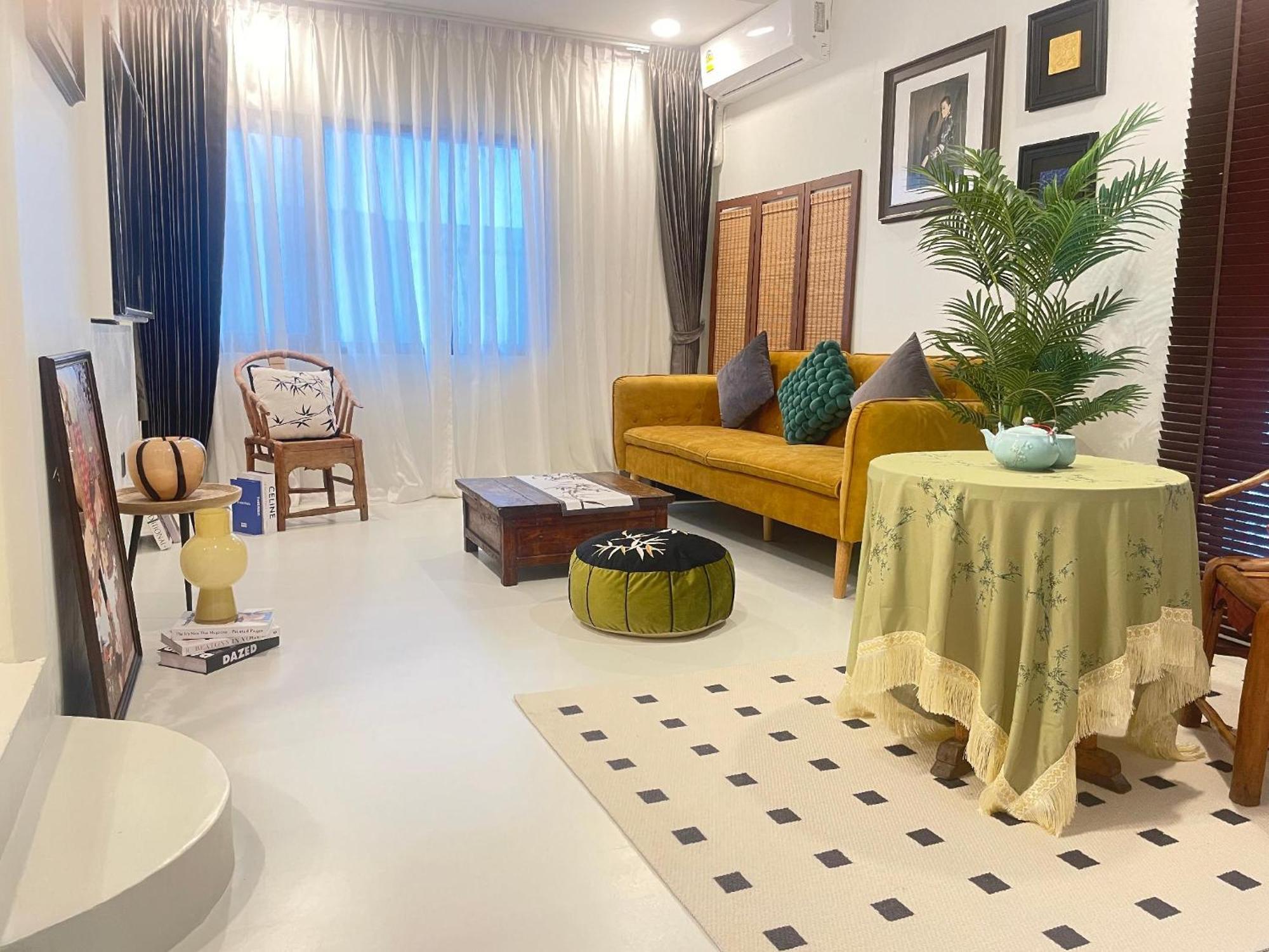 Yolo Boutique Bangkok