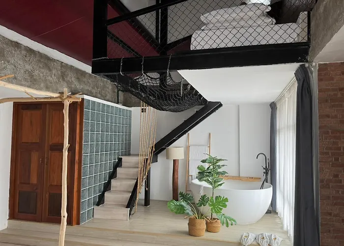 YOLO Bangkok Boutique Hotel