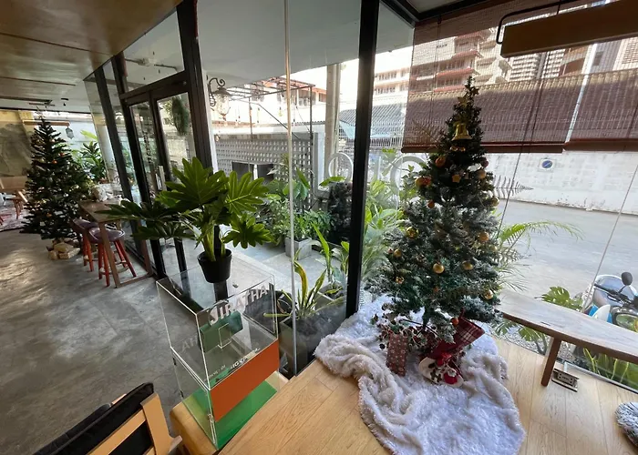 YOLO Bangkok Boutique Hotel